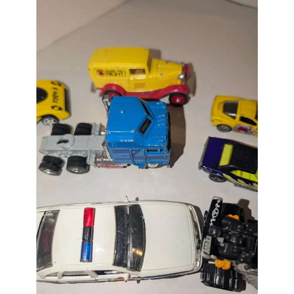 Mixed Lot 28 Vintage Diecast Cars Matchbox Hot wheel Vehicles Trucks X-Botz New